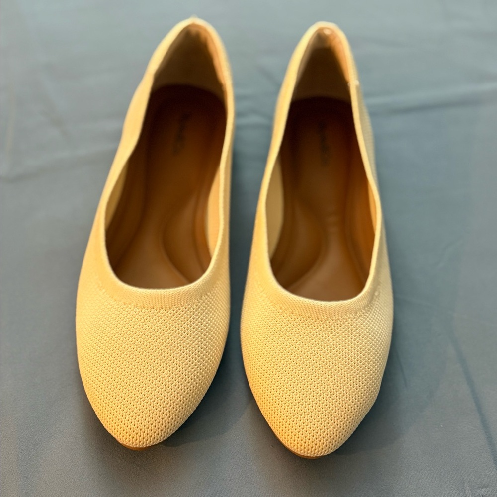 Style & Co Crème Knit Flats | Size 10M | Comfortable Everyday Shoes New with box